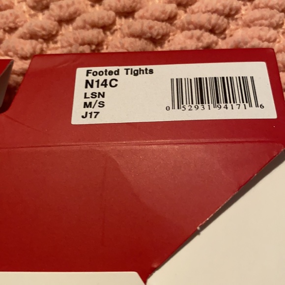 NIB Capezio Footed Tights - Picture 8 of 10
